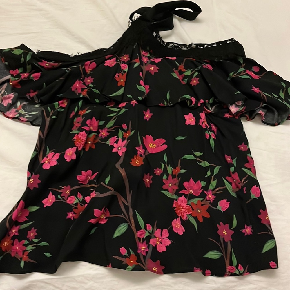 ALICE & OLIVIA Alyssa floral halter neck blouse. Size xs